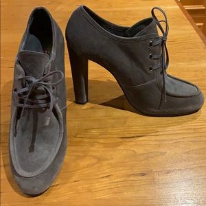 Stuart Weitzman taupe suede platform booties